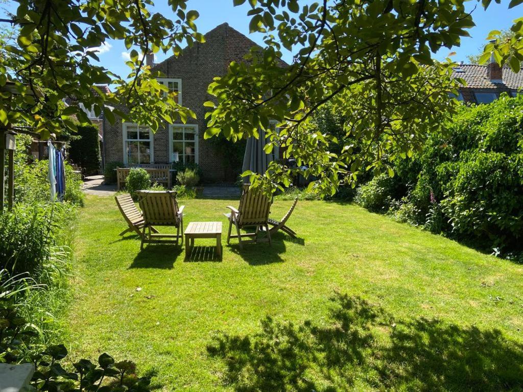 Accommodatie bij particulieren Tuinkamer In Monumentaal Pand